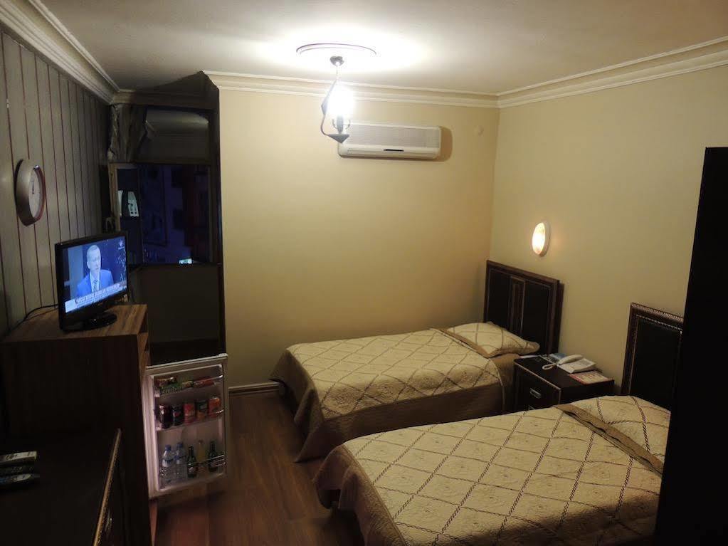 Adana Saray Hotel Exterior photo