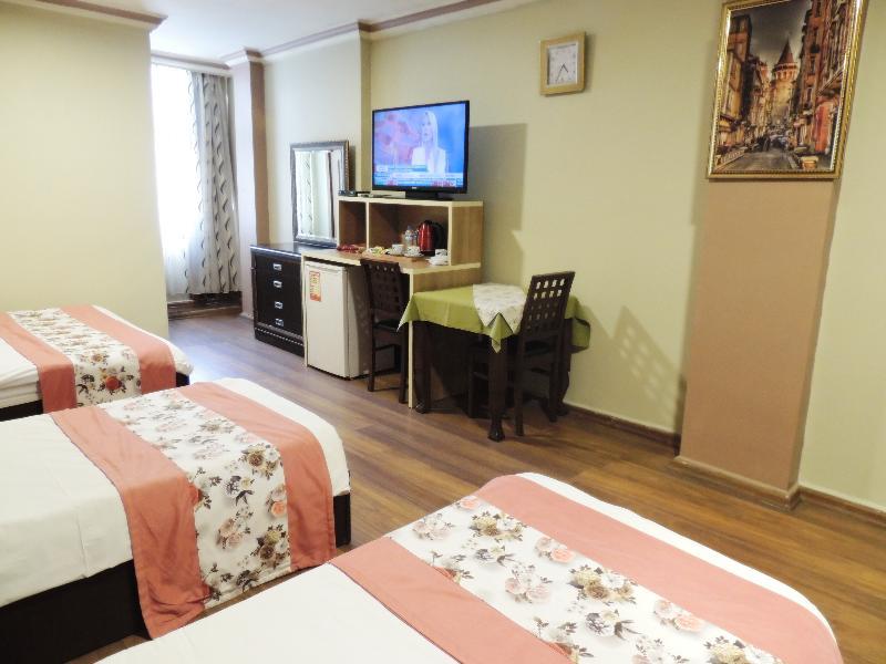 Adana Saray Hotel Exterior photo