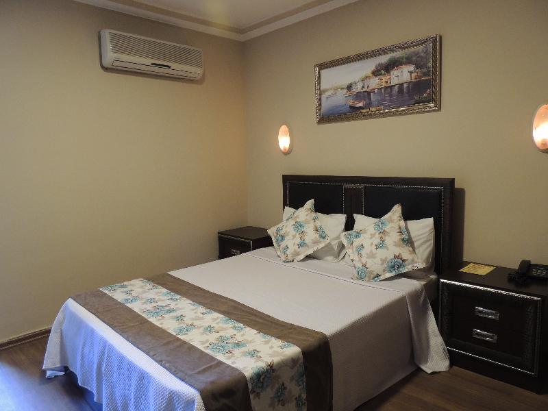 Adana Saray Hotel Exterior photo