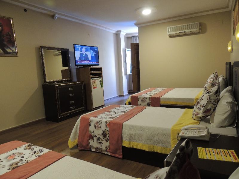 Adana Saray Hotel Exterior photo